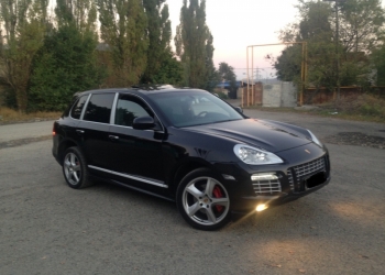 Porsche Cayenne Turbo, 2004