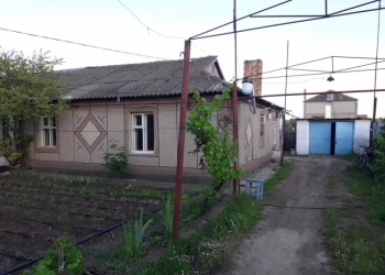 Продается дом с участком земли 0.12 га