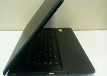 Хороший ноутбук Lenovo G700 смотрите детали!