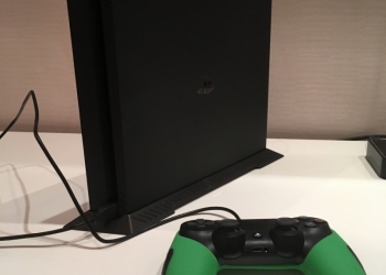 Playstation 4 slim 500gb ps4 + 4 игры на дисках