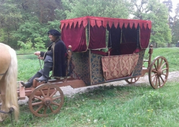 кареты, тройки,экипажи