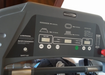 Продам беговую дорожку steelflex 3600