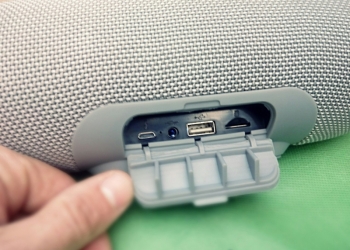 Портативная колонка JBL charge 3