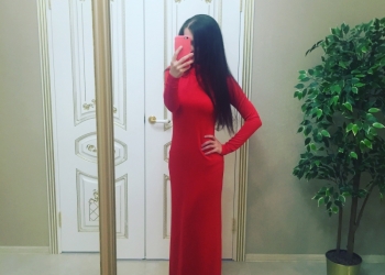 красное длинное платье
