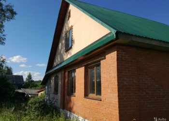 Продам двухэтажный дом площадью 150 кв.м. (земельный участок площадью 1100 кв.м)