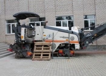 Дорожная фреза марки "Wirtgen W100F 2010.