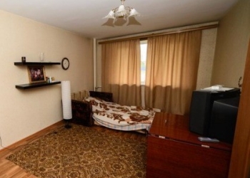 2-к квартира, 58 м2, 1/18 эт.