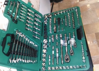 Универсальный набор ключей "SATA" 150 пр.в кейсе.
