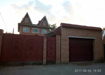 Продам в г. Сальске Дом 250 м2