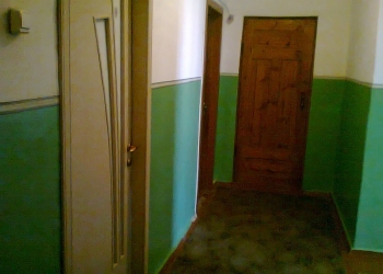 Продам недорого уютную полногабаритную комнату