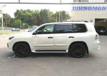 Lexus LX-570, 2015,белый жемчужный продаю.