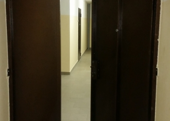 Тамбура двери ворота