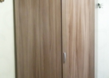 Продаю угловой шкаф