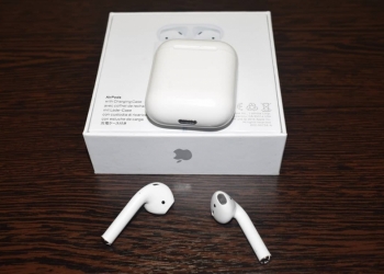 Bluetooth AIRPODS новые в упаковке!