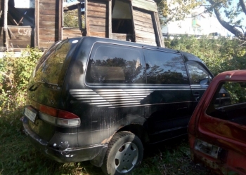 Ниссан Ларго 93г.по запчастям