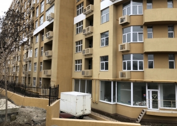 Сдаю в аренду нежилое помещение на первом этаже
