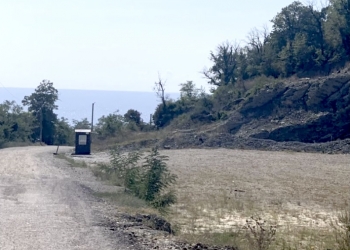 Участок у самого синего моря