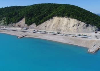 Участок у самого синего моря