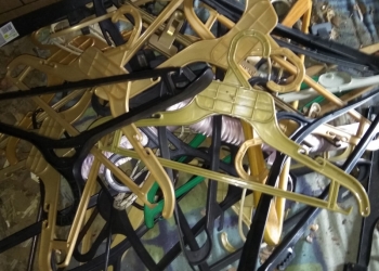 Вешалки для вещей