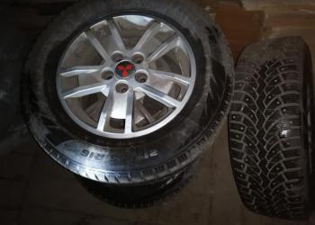 ������ ������ Pirelli Formula ice 215 65 R16