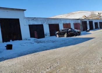 Продам гаражные боксы 1085.2 м.