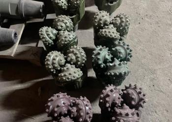 продаю долотья разных размеров номер 89289511806