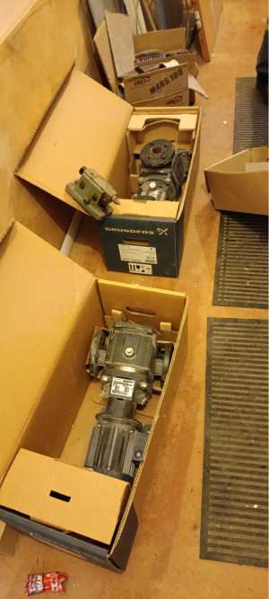 Насос повысительный Grundfos CR 1-3 A