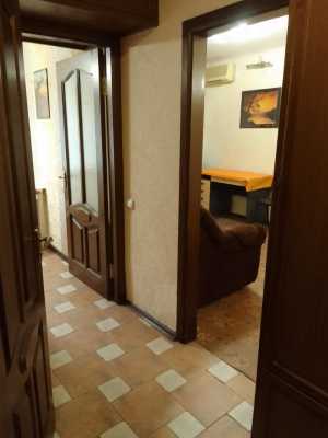 Продам в ЦЕНТРЕ 2-ку , 45 м2, 1/5 эт.