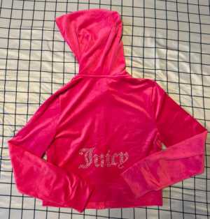   JUICY COUTURE
