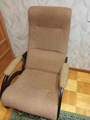 Продам кресло-качалку