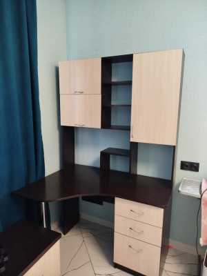 Школьный стол