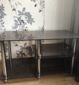 Стеклянная тумбочка