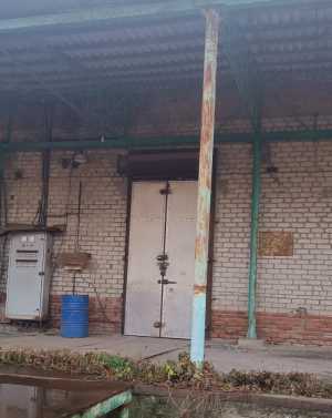 Склад-холодильник с пандусом и навесом 3026 м2 на участке 1,7 га