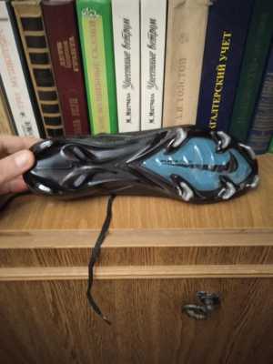 Бутсы футбольные новые 42 размер