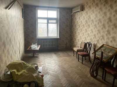 Продаются две комнаты в огромной квартире