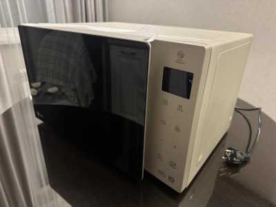 ������������� ���� LG NeoChef MS2535GISH