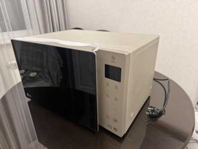 ������������� ���� LG NeoChef MS2535GISH