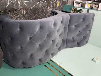 Продаётся кушетка с лампой месте