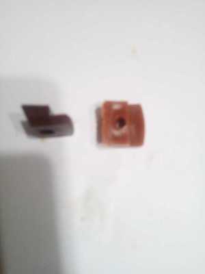 Стекло-полкодержатели за 15шт 10р