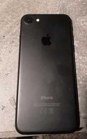 Продаю Айфон 7 на 32гб