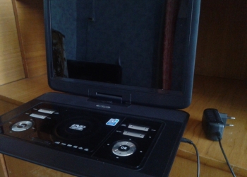 Продам портативный DVD+TV