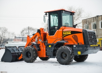 Фронтальный погрузчик Molot 180F