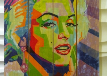 Фото на дереве