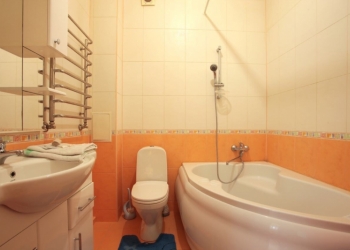 1-к квартира, 42 м2, 1/3 эт.