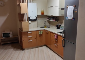 1-к квартира, 42 м2, 4/10 эт.