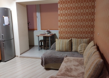 1-к квартира, 42 м2, 4/10 эт.
