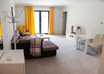 2-к квартира, 44 м2, 2/4 эт.