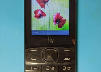 Телефон Fly FF242