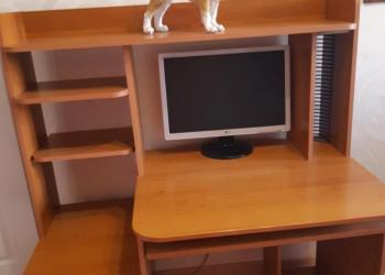 Продам компьютерный стол