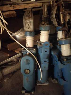 Масляный выключатель